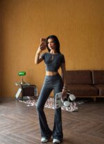 Ensemble Crop Top Cut-Out + Pantalon Flare | Amoura – Image 9
