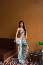 Ensemble Bandeau + Pantalon Wide Leg — Carreaux Beige & Noir | Amoura – Image 9