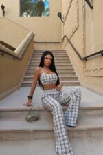 Ensemble Bandeau + Pantalon Wide Leg — Carreaux Beige & Noir | Amoura – Image 2
